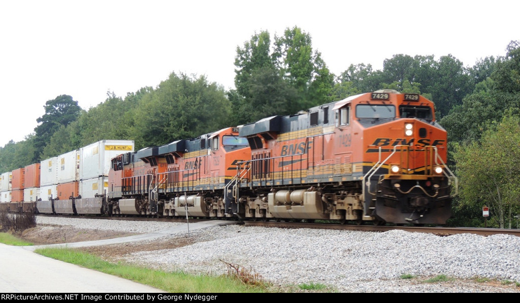 BNSF 7429 / 7529 / 6719 pulling an Intermodal